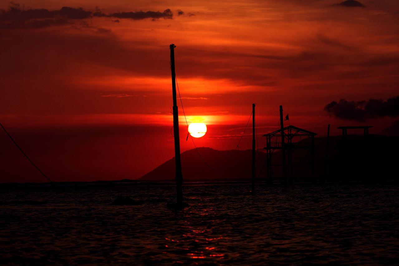 Hotel The Tree House Sumbawa Huu Exterior foto